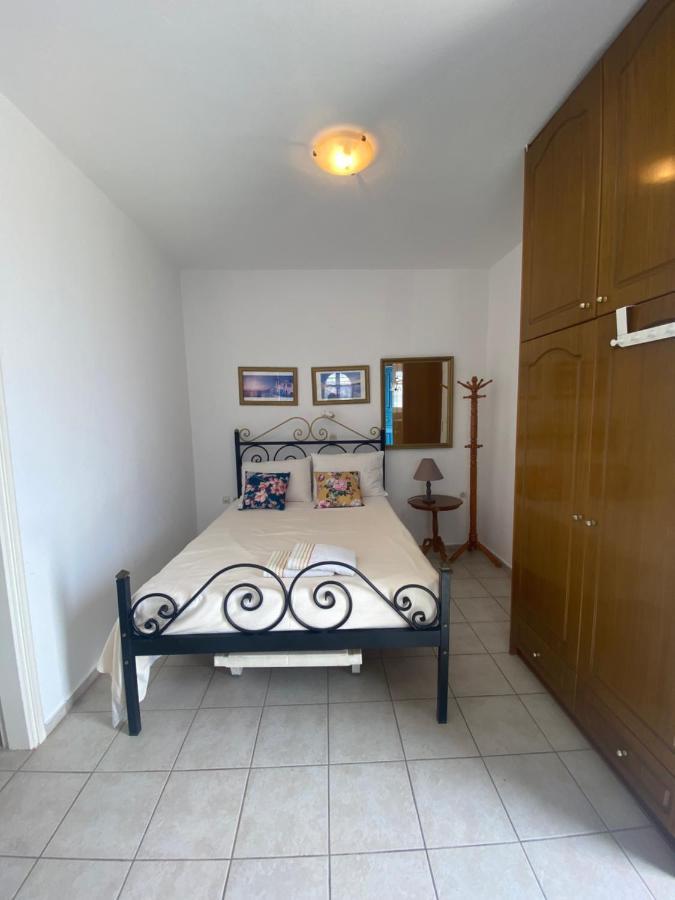 Aeolos Apartments Akrotiri  Exterior photo